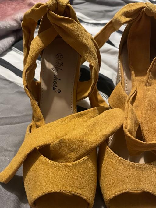 Buy & Sell Rainford Industrial Estate Saint Helens - Photos for Yellow wedge shoes