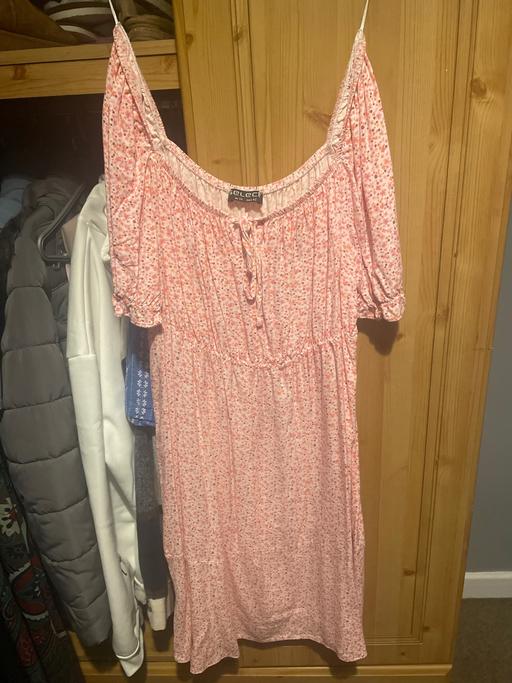 Buy & Sell Rainford Saint Helens - Photos for Pink of the shoulder dress