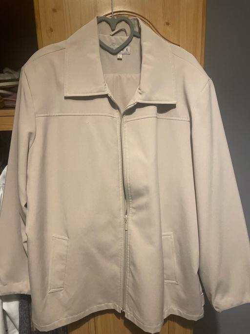 Buy & Sell Rainford Saint Helens - Photos for Men’s beige suit jacket