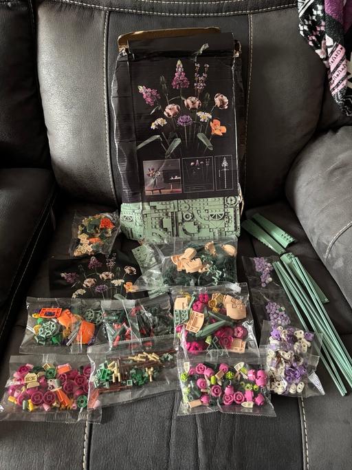 Buy & Sell Golds Hill Sandwell - Photos for Flower lego