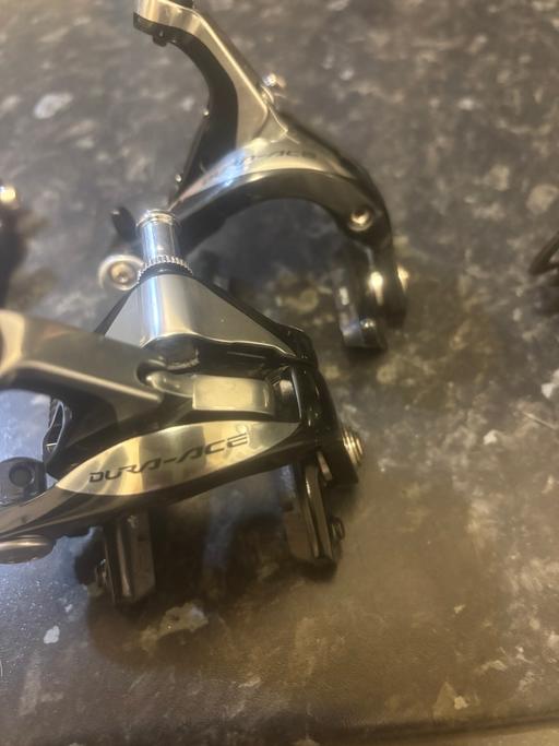 Buy & Sell Tottenham North London - Photos for 11 speed DUARACE group set shifter carbon