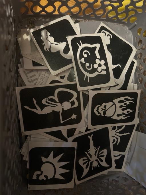 training Mitcham Merton - Photos for Glitter tattoo