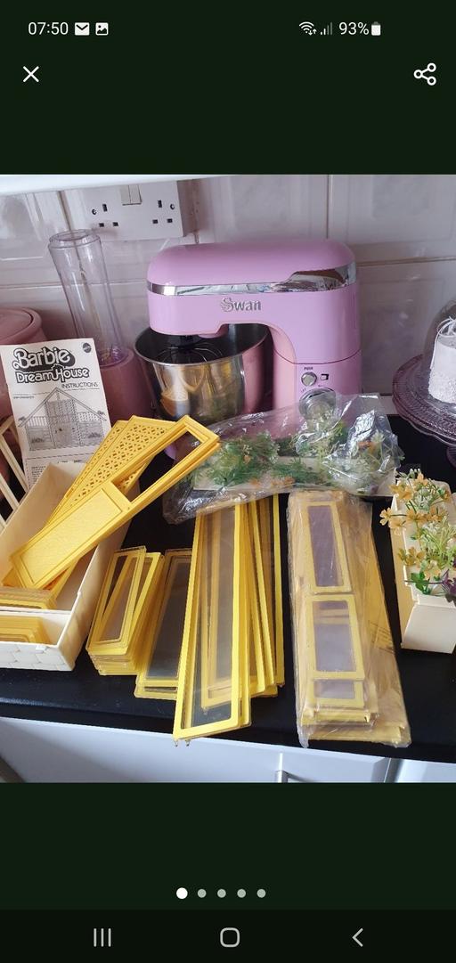 Buy & Sell Upper Gornal Dudley - Photos for vintage barbie dream house spare parts 1978