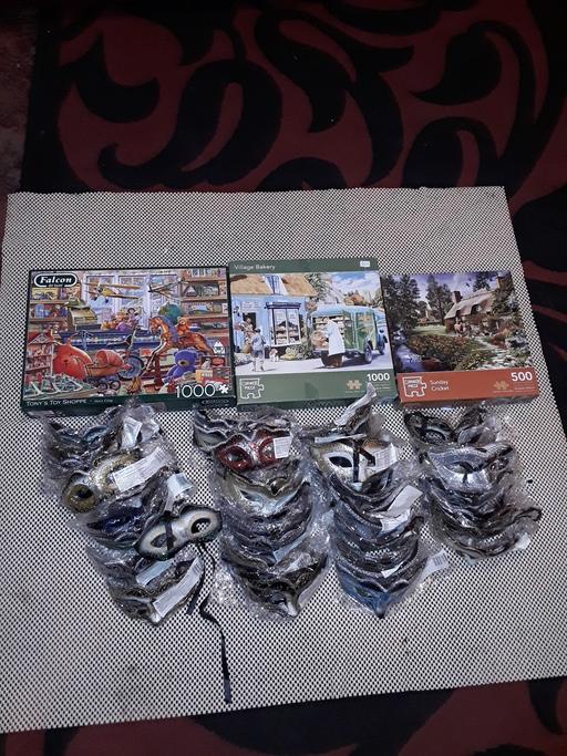 Buy & Sell Northfield Birmingham - Photos for 55 decorative face masks/3 jigsaws