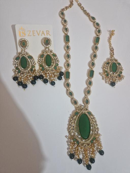 Buy & Sell Yardley Birmingham - Photos for Green Necklace and Earrings