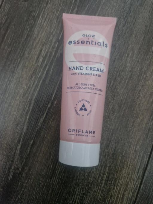Buy & Sell Bardsley Oldham - Photos for Glow Essentials Hand Cream