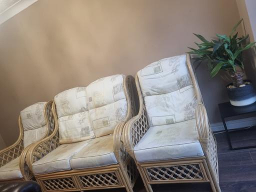 Buy & Sell Selly Oak Birmingham - Photos for conservatory Cane Sofa 4 seater