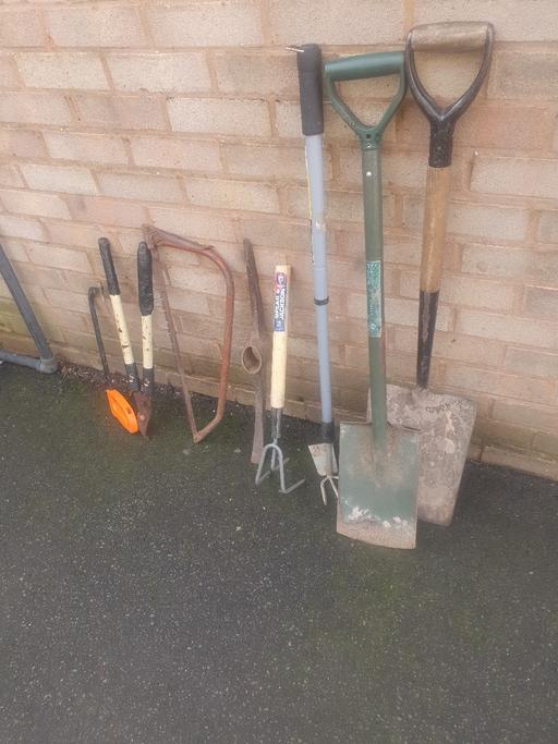 Buy & Sell Gornal Wood Dudley - Photos for Joblot Of Tools - Spades, Hoe ,Rotivator, etc