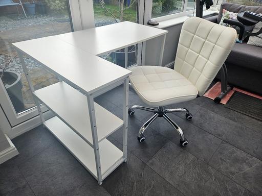 Buy & Sell Buckley Flintshire - Wales - Photos for Compact desk and chair set. Almost new.