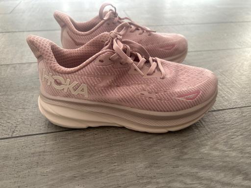 Buy & Sell Liverpool Knowsley - Photos for Women’s trainers size 5 pink