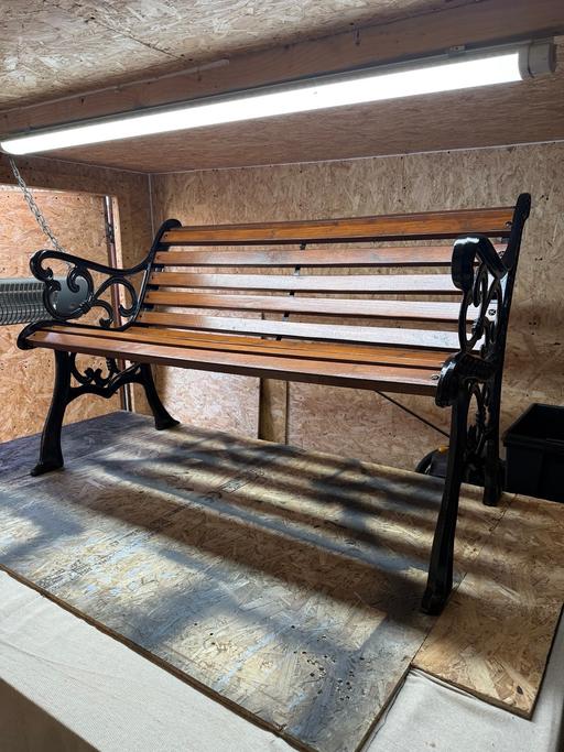 Buy & Sell - Photos for New garden bench with vintage cast iron ends