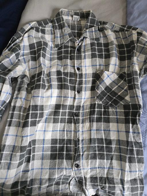 Buy & Sell Bow East London - Photos for mens shirt