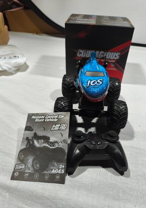 Buy & Sell Thornaby Stockton-on-Tees - Photos for Remote coMonster Truck with lights and music