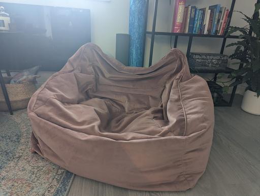 Buy & Sell West Molesey Elmbridge - Photos for Urban Outfitters Pink Adult Bean Bag Chair