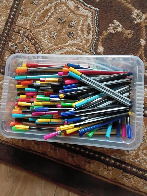 training Wolverhampton City Centre Wolverhampton - Photos for Bundle of Felt tip pens.