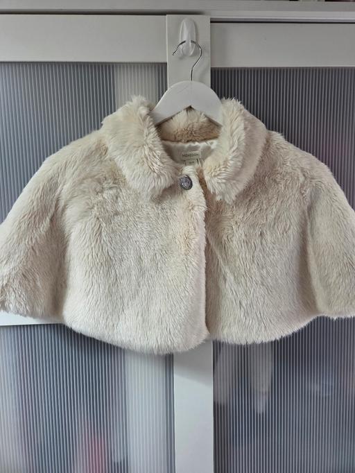 Buy & Sell Runcorn Halton - Photos for Age 10-13 MONSOON fluffy shawl poncho