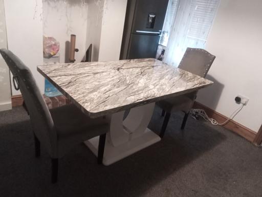 Buy & Sell Upper Gornal Dudley - Photos for High-Quality Dining Table with 2 Chairs