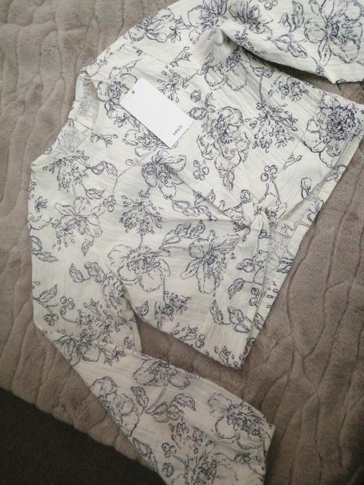 Buy & Sell Heath Town Wolverhampton - Photos for New Mango girls top age 7 122cm