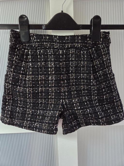 Buy & Sell Runcorn Halton - Photos for Age 7 NEXT black & gold shorts