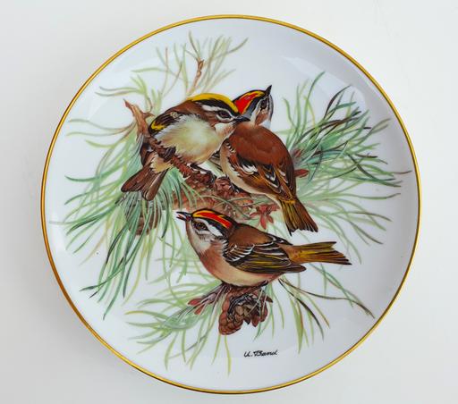 Buy & Sell Wollaston Dudley - Photos for WWF Crested Finches Wall Plaque Ursula Band