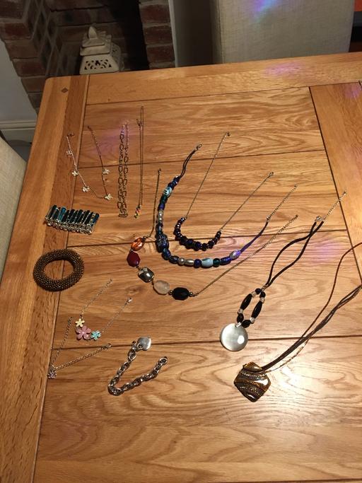 Buy & Sell Willenhall Walsall - Photos for Jewellery Bundle