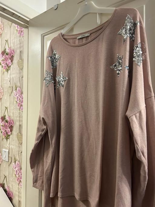 Buy & Sell West Bromwich Sandwell - Photos for Woman lovely jumper with sparkle size 24