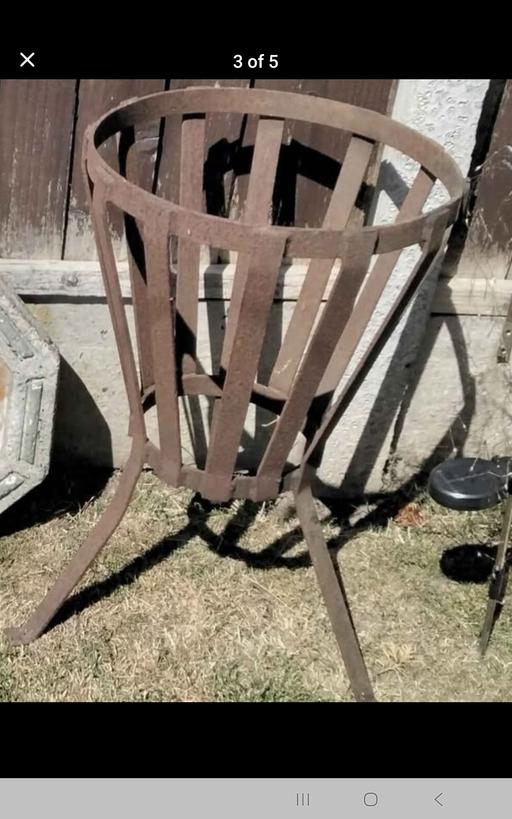 Buy & Sell Sheldon Birmingham - Photos for old iron garden planter heavy rustic feature 