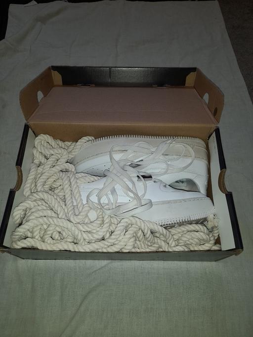 Buy & Sell Colliers Wood South West London - Photos for womans nike trainers