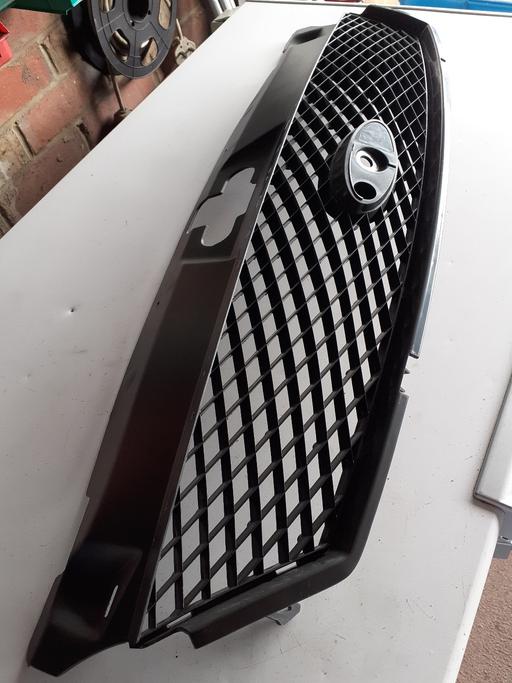 Vehicles Hunton Maidstone - Photos for Ford Mondeo mk3 front grill,New.