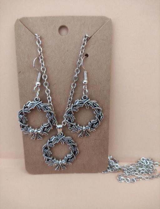 Buy & Sell Grafton Street Industrial Estate West Northamptonshire - Photos for Long chain jewellery set