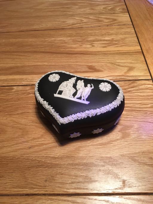 Buy & Sell Willenhall Walsall - Photos for Wedgewood Jasperware Black Trinket Box