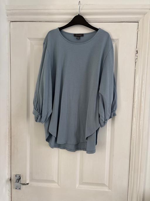 Buy & Sell Wombwell Barnsley - Photos for Size Large top not been worn