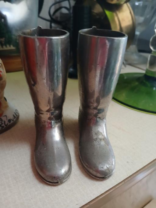 Buy & Sell Netherton Dudley - Photos for heavy silver coloured boots