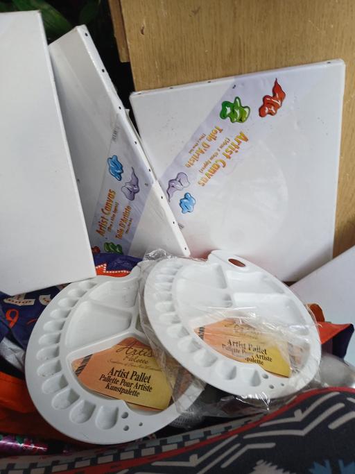 training Quarry Bank Dudley - Photos for 4 artis canvas and 2 artis trays