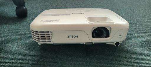 Buy & Sell Willenhall Walsall - Photos for Epson lcp projector
