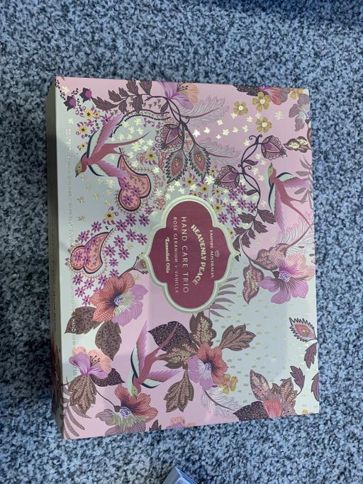 Buy & Sell Epsom and Ewell Surrey - Photos for Hand care trio