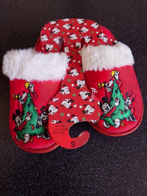 Buy & Sell Woodthorpe Charnwood - Photos for Women's Disney Christmas slippers size 3/4