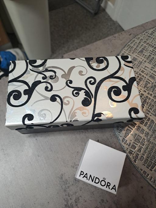 Buy & Sell Park Hill Sheffield - Photos for 2x gift boxes