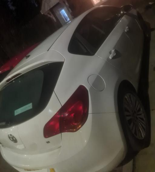 Vehicles Blakenhall Wolverhampton - Photos for vauxall astra