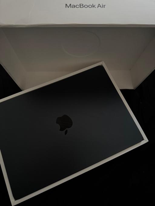 Buy & Sell Walthamstow East London - Photos for 13-inch MacBook Air with Apple M3 chip