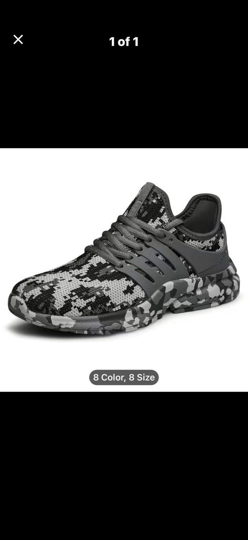 Buy & Sell Leigh Sports Village Wigan - Photos for Men’s Training size 8