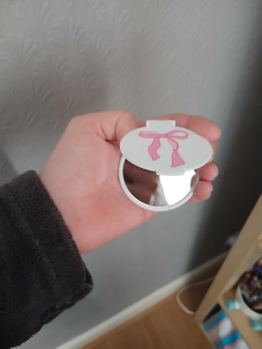 Buy & Sell Bradley Fold Trading Estate Bury - Photos for Bow Pocket Mirror New