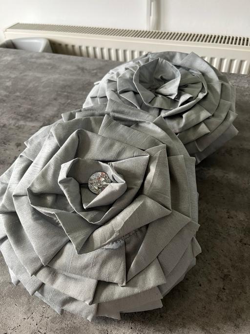 Buy & Sell Streetly Walsall - Photos for Grey round cushions