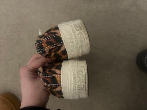 Buy & Sell Hemel Hempstead Industrial Estate Dacorum - Photos for Leopard Print Converse