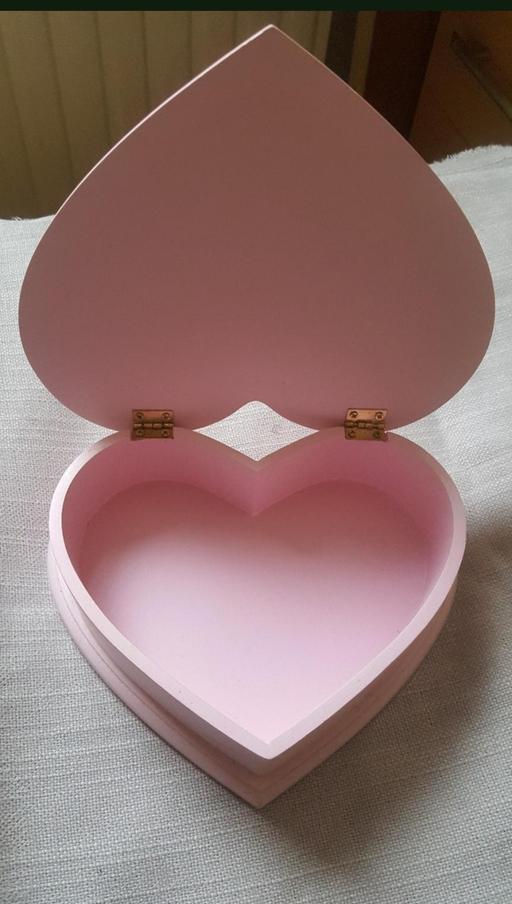 Buy & Sell Grafton Street Industrial Estate West Northamptonshire - Photos for Wooden jewellery box