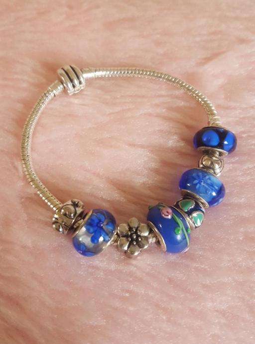 Buy & Sell Grafton Street Industrial Estate West Northamptonshire - Photos for Beautiful bracelets