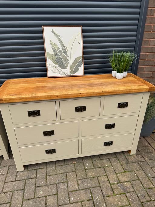 Buy & Sell Aggborough Wyre Forest - Photos for Oak large chest of drawers sideboard
