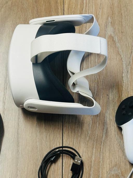 Buy & Sell Lye Dudley - Photos for Meta Quest 3S - 128GB - Like New