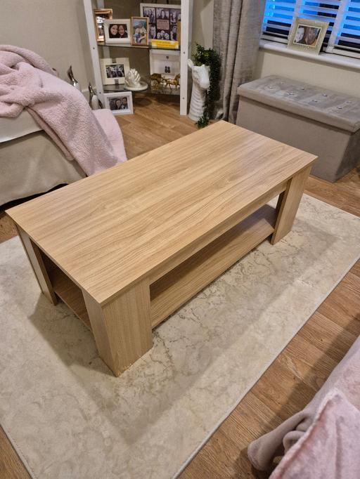 Buy & Sell Ruxley South East London - Photos for Coffee table with rising lid