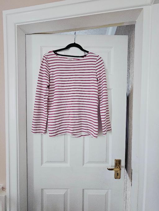 Buy & Sell Newton Doncaster - Photos for Ladies T-shirt, size 12.